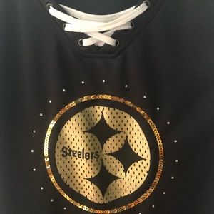 Woman’s Pittsburgh Steelers T-Shirt
